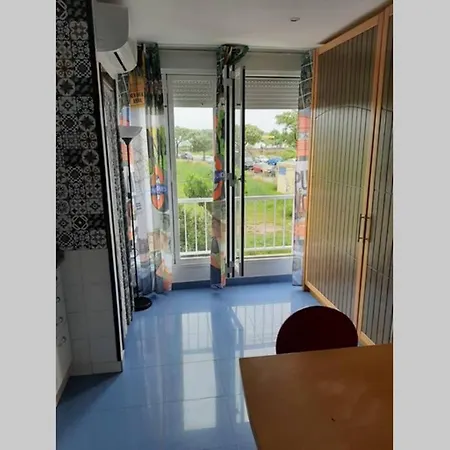 Estudio En Todo En Un Ambiente Cerca De Port Aventura Apartamento