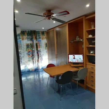 Estudio En Todo En Un Ambiente Cerca De Port Aventura Apartment *